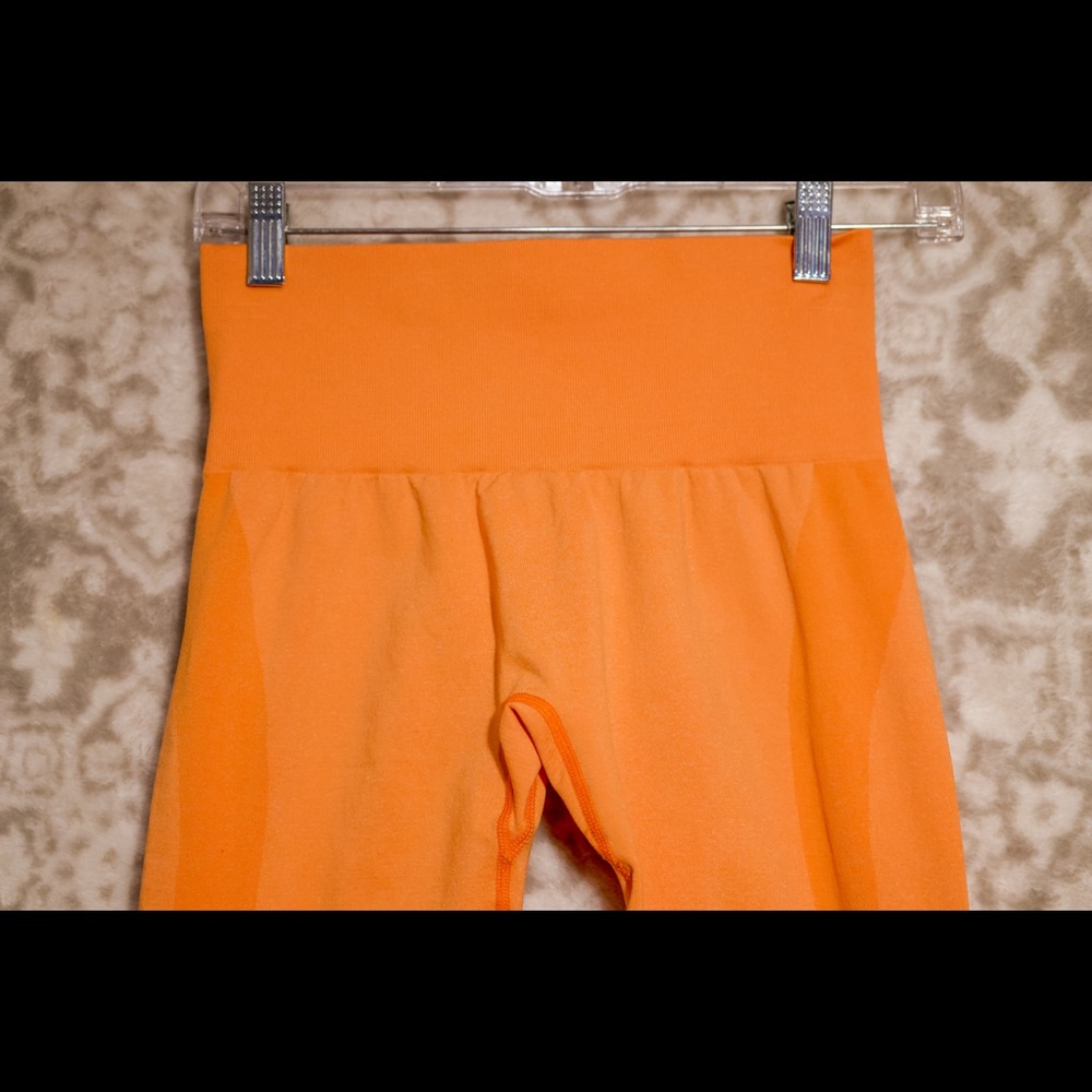 Sunset orange NVGTN contour seamless leggings S
